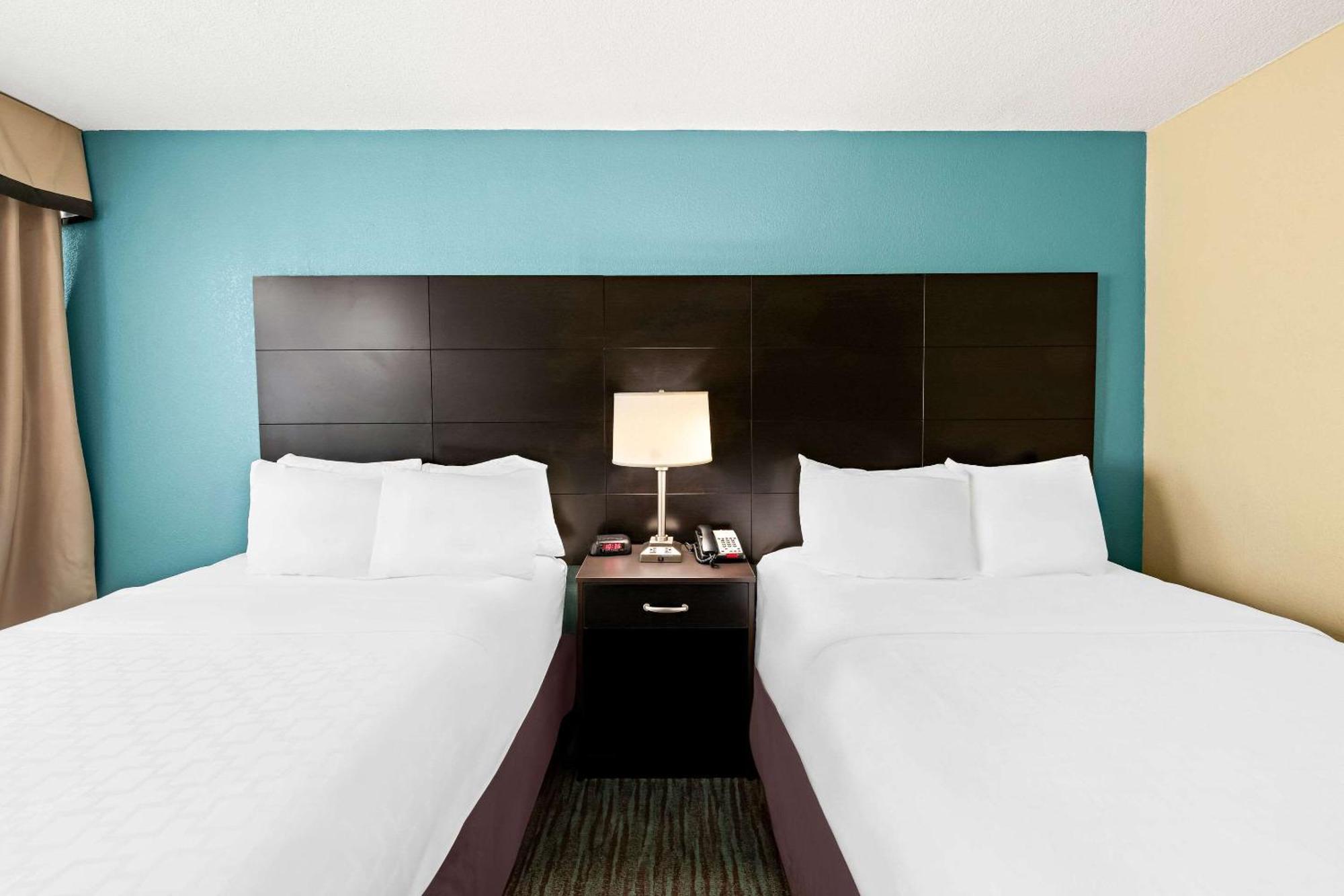 Quality Inn Dayton Airport Englewood Exterior photo