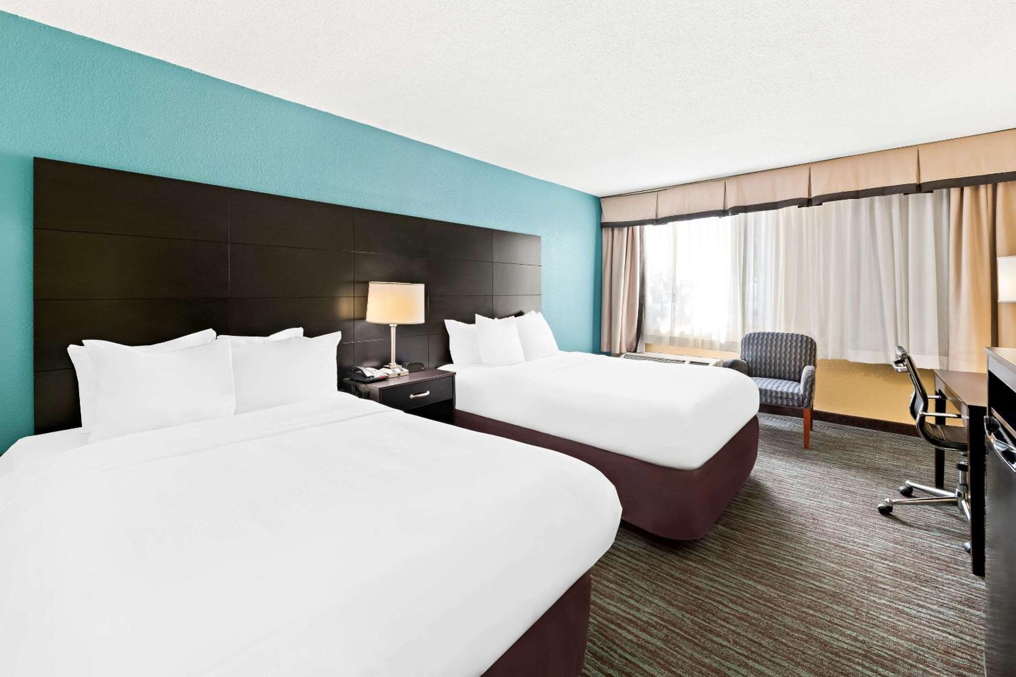Quality Inn Dayton Airport Englewood Exterior photo