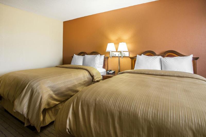 Quality Inn Dayton Airport Englewood Exterior photo